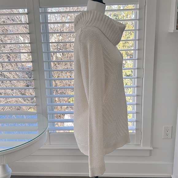 REITMANS Women’s Beige Cream Pullover Cowl Neck Turtleneck Sweater, Pullover - Picture 3 of 11